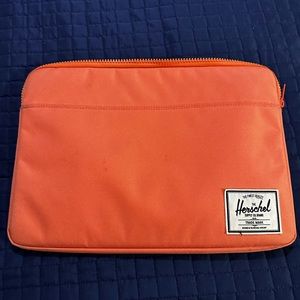 Herschel laptop sleeve